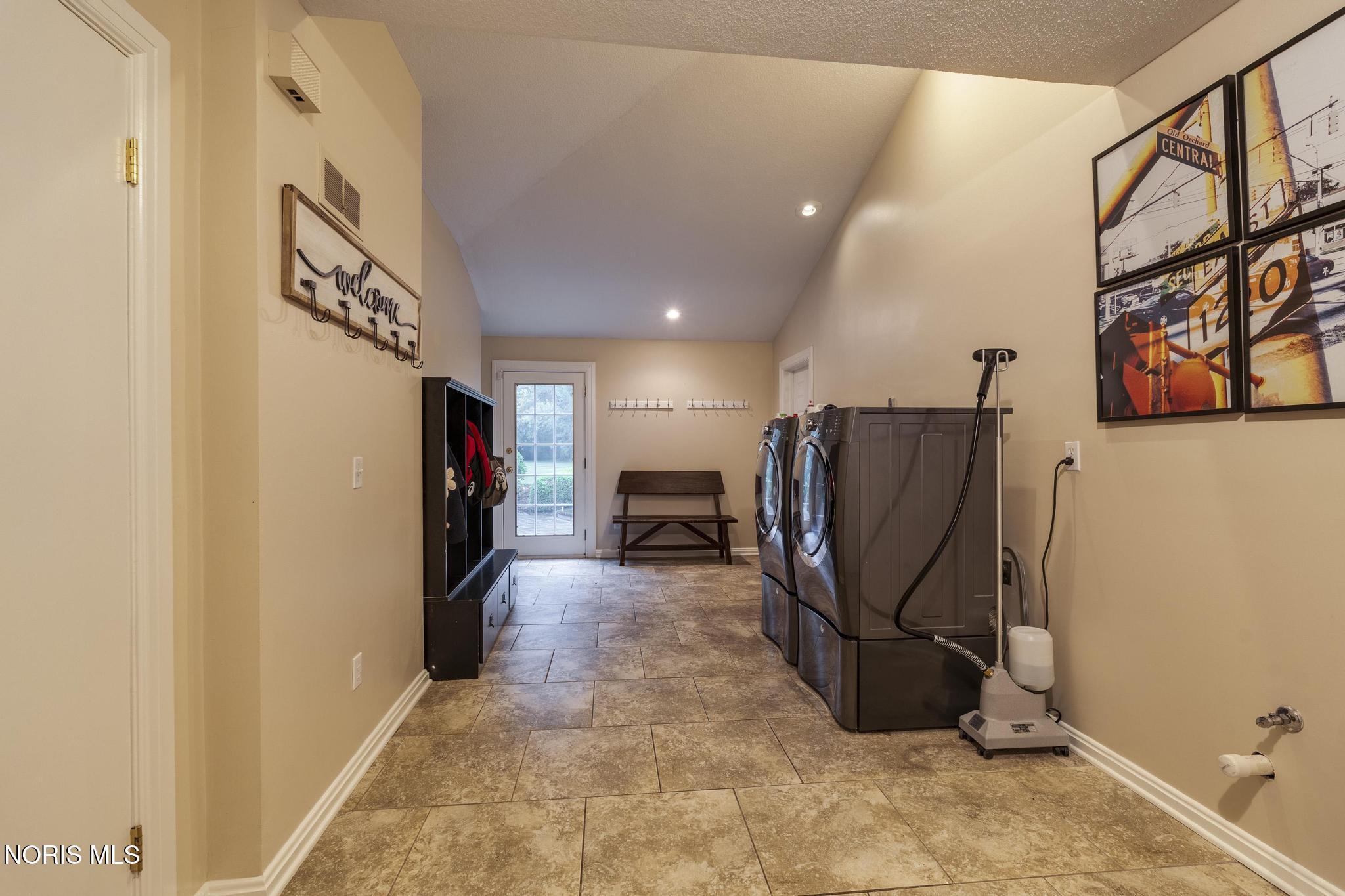 Ottawa Hills, Ohio, 43615, United States, 5 Bedrooms Bedrooms, ,6 BathroomsBathrooms,Residential,Active,2035689
