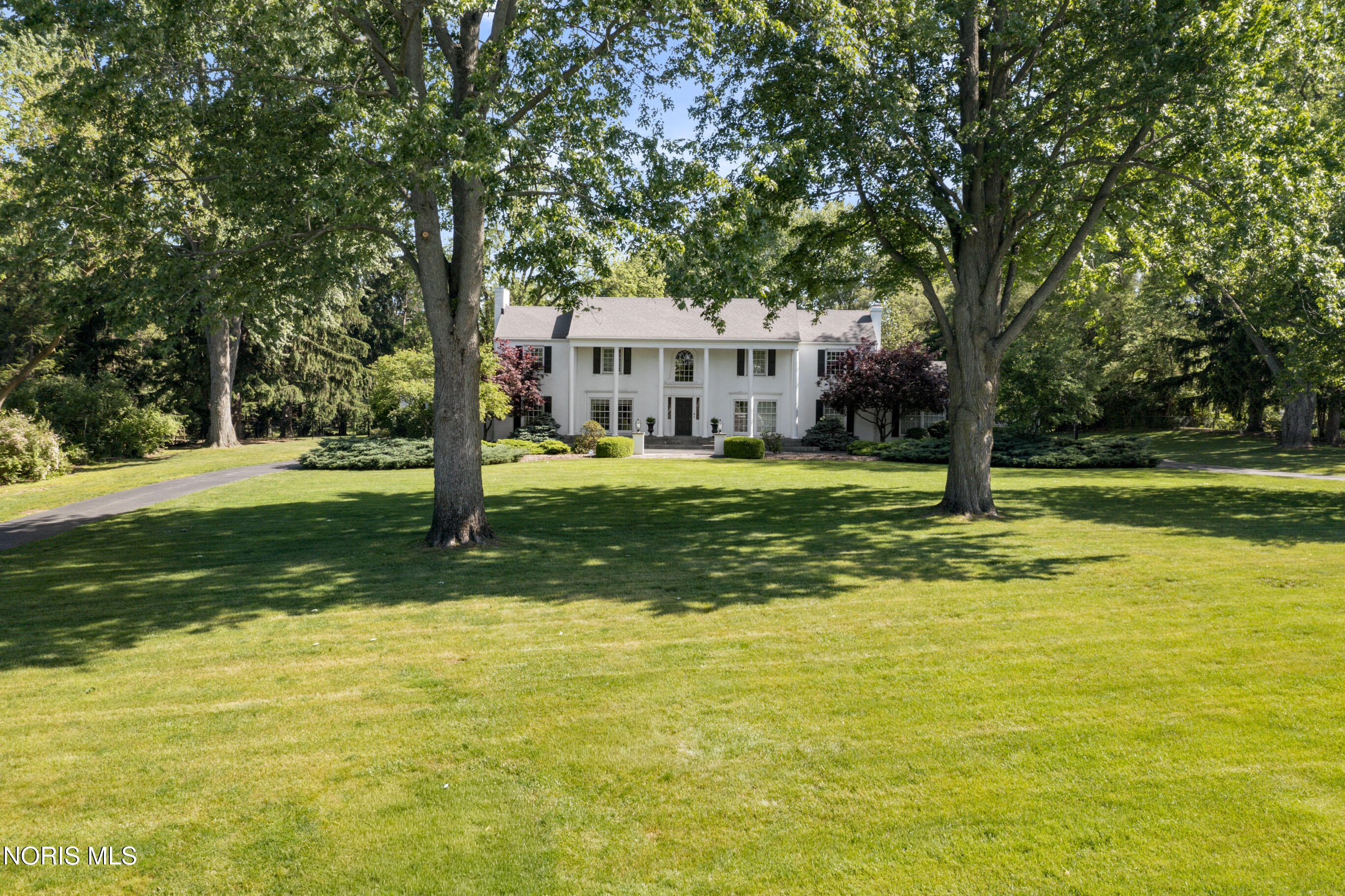 Ottawa Hills, Ohio, 43615, United States, 5 Bedrooms Bedrooms, ,6 BathroomsBathrooms,Residential,Active,2035689