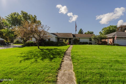 Tiny photo for 225 E Yates Avenue, Findlay, OH 45840 (MLS # 10014284)