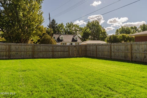 Tiny photo for 225 E Yates Avenue, Findlay, OH 45840 (MLS # 10014284)