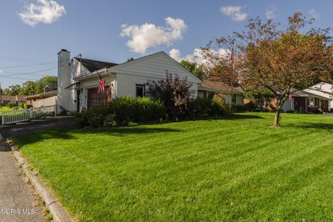 Tiny photo for 225 E Yates Avenue, Findlay, OH 45840 (MLS # 10014284)
