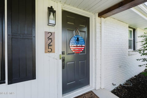 Tiny photo for 225 E Yates Avenue, Findlay, OH 45840 (MLS # 10014284)