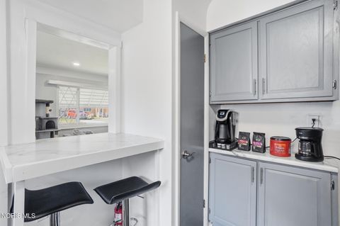 Tiny photo for 4338 288th Street, Toledo, OH 43611 (MLS # 10005438)