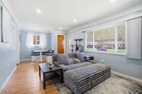 Tiny photo for 4338 288th Street, Toledo, OH 43611 (MLS # 10005438)