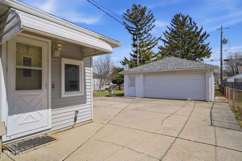 Tiny photo for 4338 288th Street, Toledo, OH 43611 (MLS # 10005438)