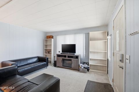 Tiny photo for 4338 288th Street, Toledo, OH 43611 (MLS # 10005438)