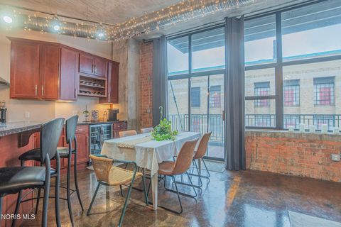 Tiny photo for 745 Washington Street #Apt 607, Toledo, OH 43604 (MLS # 10004728)