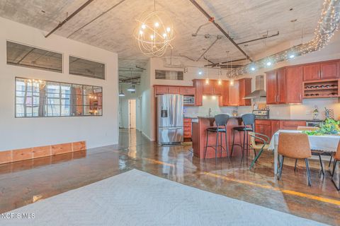 Tiny photo for 745 Washington Street #Apt 607, Toledo, OH 43604 (MLS # 10004728)