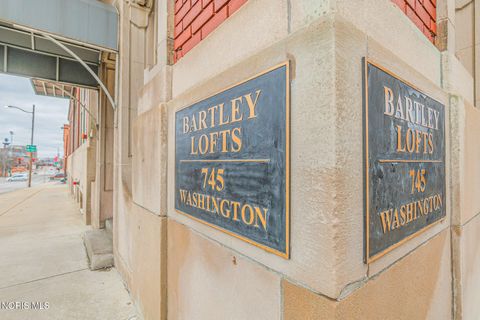 Tiny photo for 745 Washington Street #Apt 607, Toledo, OH 43604 (MLS # 10004728)