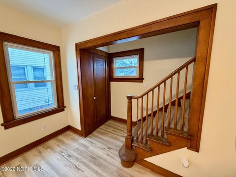 Tiny photo for 4121 Kingsbury Avenue, Toledo, OH 43612 (MLS # 10003151)