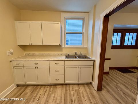 Tiny photo for 4121 Kingsbury Avenue, Toledo, OH 43612 (MLS # 10003151)