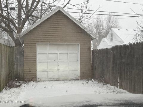 Tiny photo for 4121 Kingsbury Avenue, Toledo, OH 43612 (MLS # 10003151)