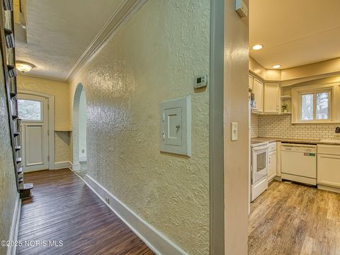 Tiny photo for 1819 Shenandoah Road, Toledo, OH 43607 (MLS # 10002403)