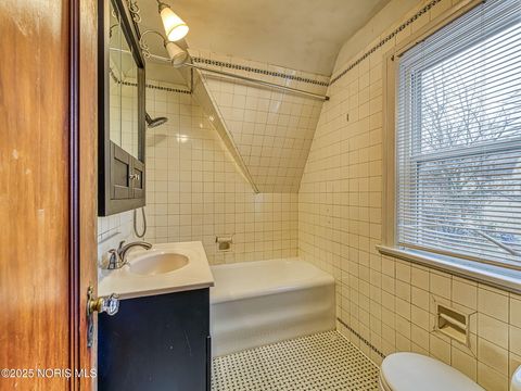 Tiny photo for 1819 Shenandoah Road, Toledo, OH 43607 (MLS # 10002403)