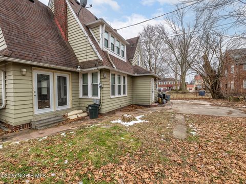 Tiny photo for 1819 Shenandoah Road, Toledo, OH 43607 (MLS # 10002403)