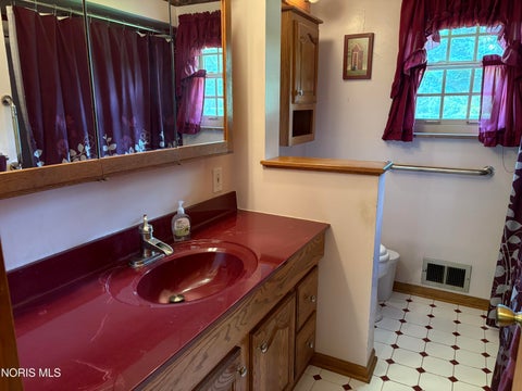 Tiny photo for 430 Fairway Road, Findlay, OH 45840 (MLS # 10009340)