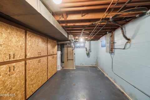 Tiny photo for 401 Clough Street, Bowling Green, OH 43402 (MLS # 10010472)