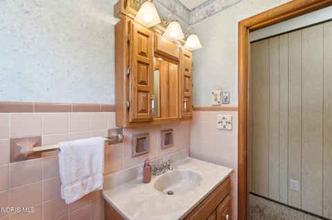 Tiny photo for 401 Clough Street, Bowling Green, OH 43402 (MLS # 10010472)