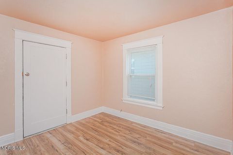 Tiny photo for 2639 Scottwood Avenue, Toledo, OH 43610 (MLS # 10005783)