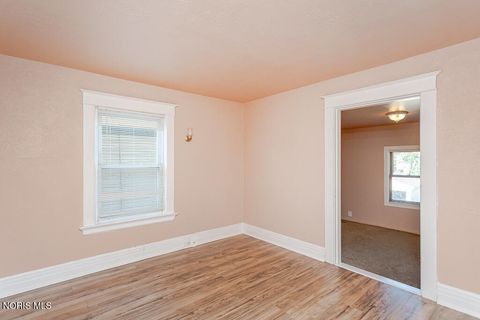 Tiny photo for 2639 Scottwood Avenue, Toledo, OH 43610 (MLS # 10005783)