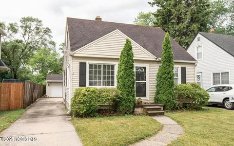 Photo of 3027 Glencairn Avenue, Toledo, OH 43614 (MLS # 10000583) Photo of 3027 Glencairn Avenue, Toledo, OH 43614 (MLS # 10000583)