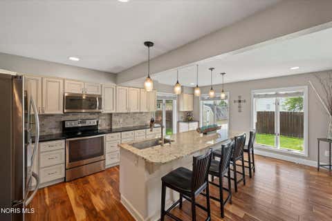 Tiny photo for 4339 Pacquin Lane, Toledo, OH 43614 (MLS # 10007421)