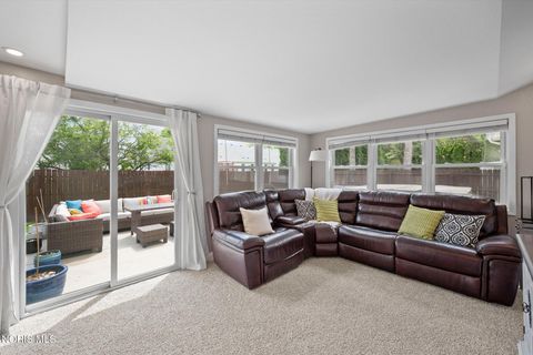 Tiny photo for 4339 Pacquin Lane, Toledo, OH 43614 (MLS # 10007421)