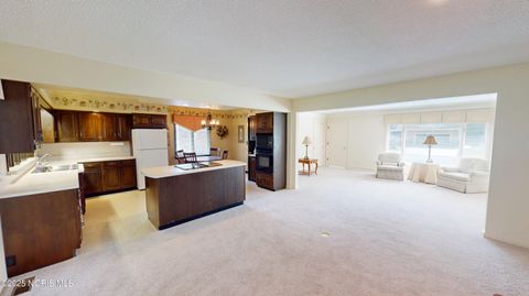 Tiny photo for 2020 Elm Drive, Fremont, OH 43420 (MLS # 10000535)