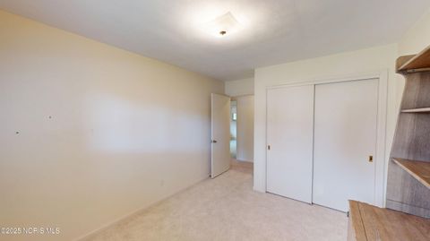 Tiny photo for 2020 Elm Drive, Fremont, OH 43420 (MLS # 10000535)