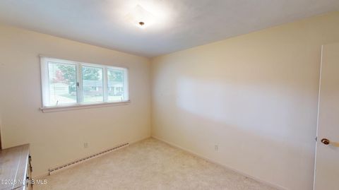 Tiny photo for 2020 Elm Drive, Fremont, OH 43420 (MLS # 10000535)