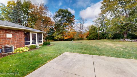 Tiny photo for 2020 Elm Drive, Fremont, OH 43420 (MLS # 10000535)