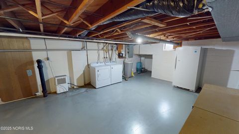 Tiny photo for 2020 Elm Drive, Fremont, OH 43420 (MLS # 10000535)