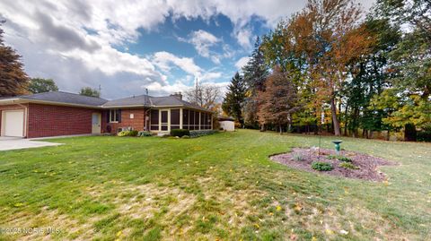 Tiny photo for 2020 Elm Drive, Fremont, OH 43420 (MLS # 10000535)