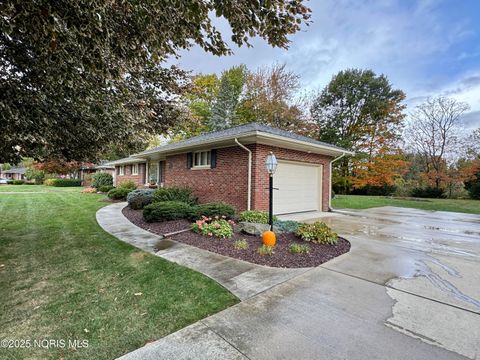 Tiny photo for 2020 Elm Drive, Fremont, OH 43420 (MLS # 10000535)