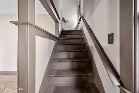 Tiny photo for 816 Geneva Avenue, Toledo, OH 43609 (MLS # 10002586)