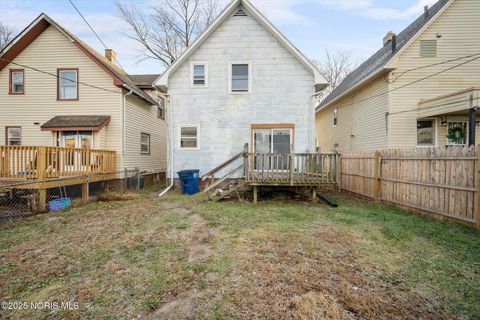 Tiny photo for 816 Geneva Avenue, Toledo, OH 43609 (MLS # 10002586)