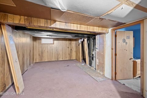 Tiny photo for 816 Geneva Avenue, Toledo, OH 43609 (MLS # 10002586)