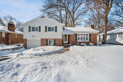 Tiny photo for 4545 Harbord Drive, Toledo, OH 43623 (MLS # 10003485)