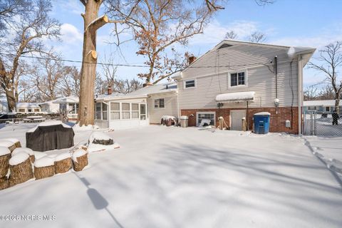 Tiny photo for 4545 Harbord Drive, Toledo, OH 43623 (MLS # 10003485)