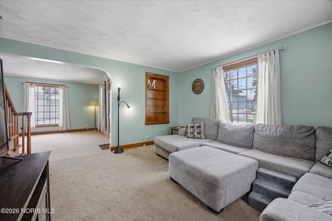 Tiny photo for 622 Walnut Street, Fostoria, OH 44830 (MLS # 10003778)