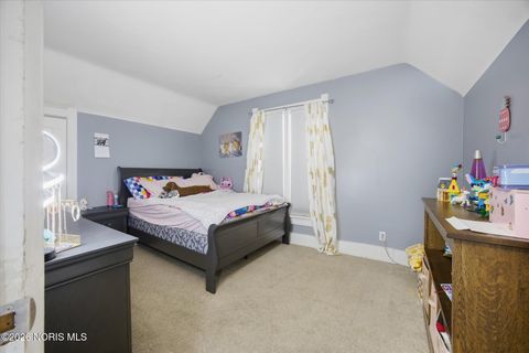 Tiny photo for 622 Walnut Street, Fostoria, OH 44830 (MLS # 10003778)