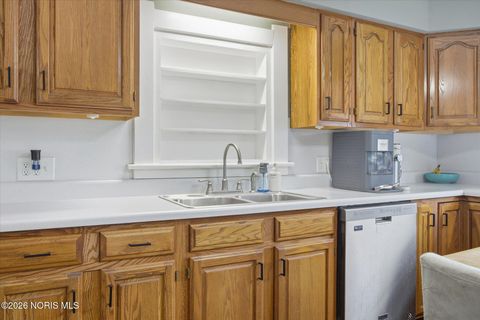 Tiny photo for 622 Walnut Street, Fostoria, OH 44830 (MLS # 10003778)