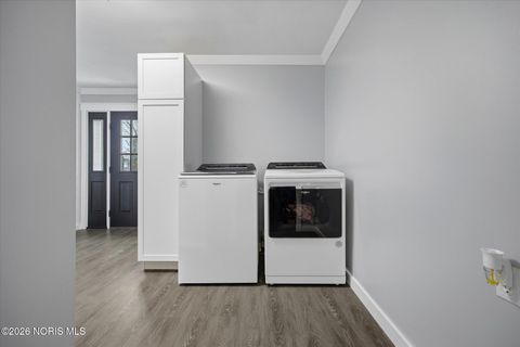 Tiny photo for 622 Walnut Street, Fostoria, OH 44830 (MLS # 10003778)