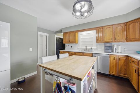 Tiny photo for 622 Walnut Street, Fostoria, OH 44830 (MLS # 10003778)