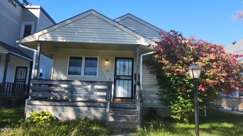 Photo of 1604 Milburn Avenue, Toledo, OH 43606 (MLS # 10014485)