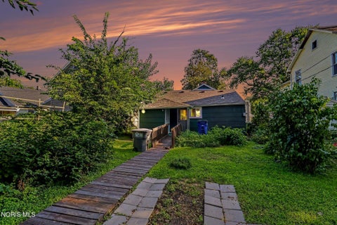 Tiny photo for 628 Orchard Street, Toledo, OH 43609 (MLS # 10014709)