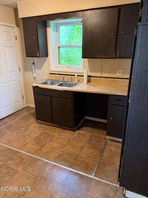 Tiny photo for 1656 Shady Drive, Toledo, OH 43612 (MLS # 10014276)