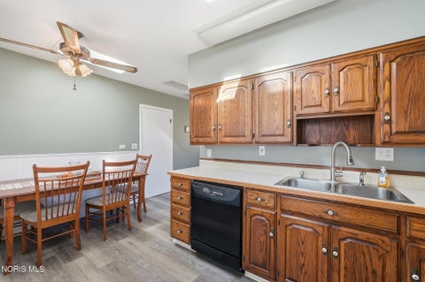 Tiny photo for 1037 Rosedale Street, Maumee, OH 43537 (MLS # 10014311)