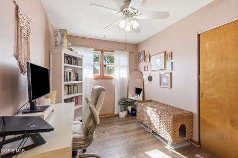 Tiny photo for 1037 Rosedale Street, Maumee, OH 43537 (MLS # 10014311)