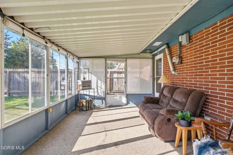 Tiny photo for 1037 Rosedale Street, Maumee, OH 43537 (MLS # 10014311)